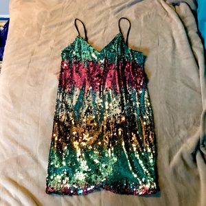 Sequins dress with adjustable straps